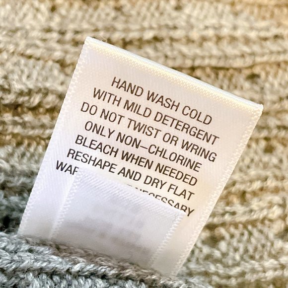 NWT Ryllace Wool Blend V Neck Boyfriend Knit Pullover Sweater Gray 1X - Picture 5 of 6